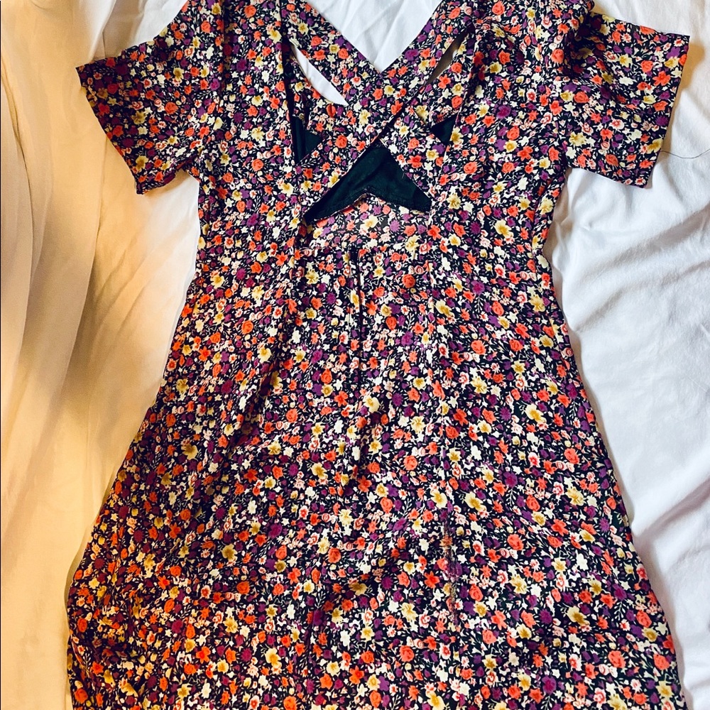 Midi dress with cross cut back